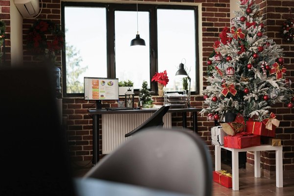Quelles sont les meilleures idées de décoration de Noël pour le bureau ?